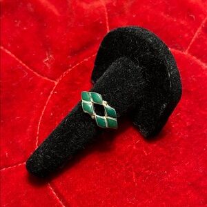 Elegant Sterling Silver Green Malachite Diamond Pattern Ring